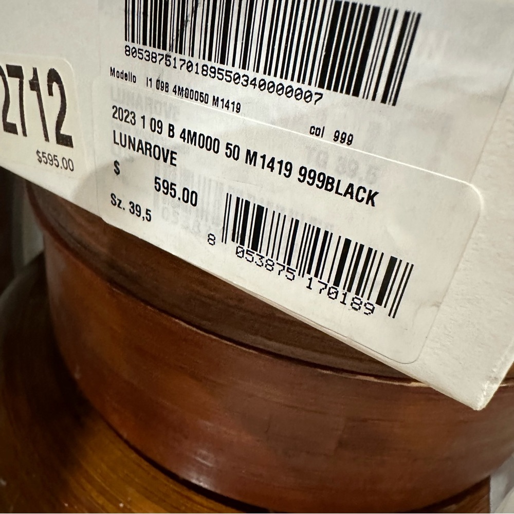 NEW Moncler Sneakers size 39.5 EU - Picture 6 of 9